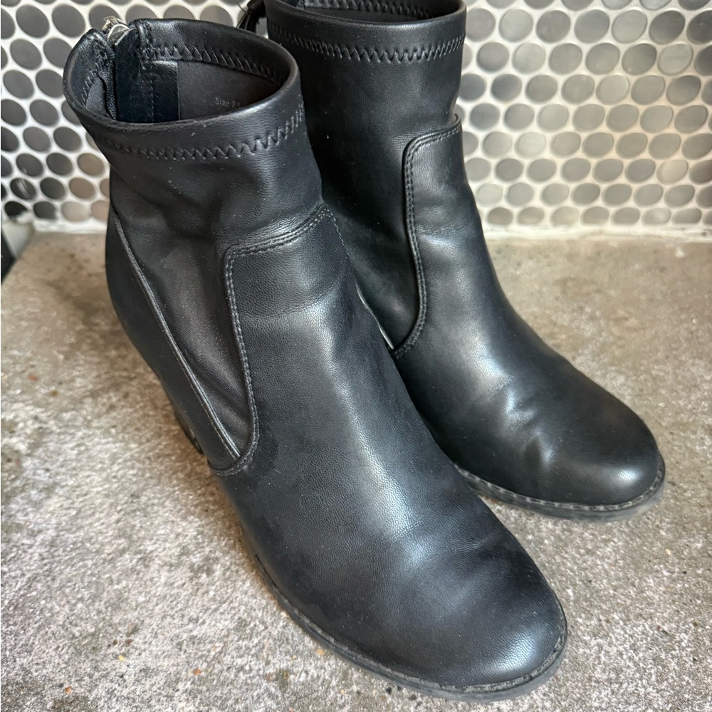 Sleek Black Ankle Boots - Picture 2 of 5